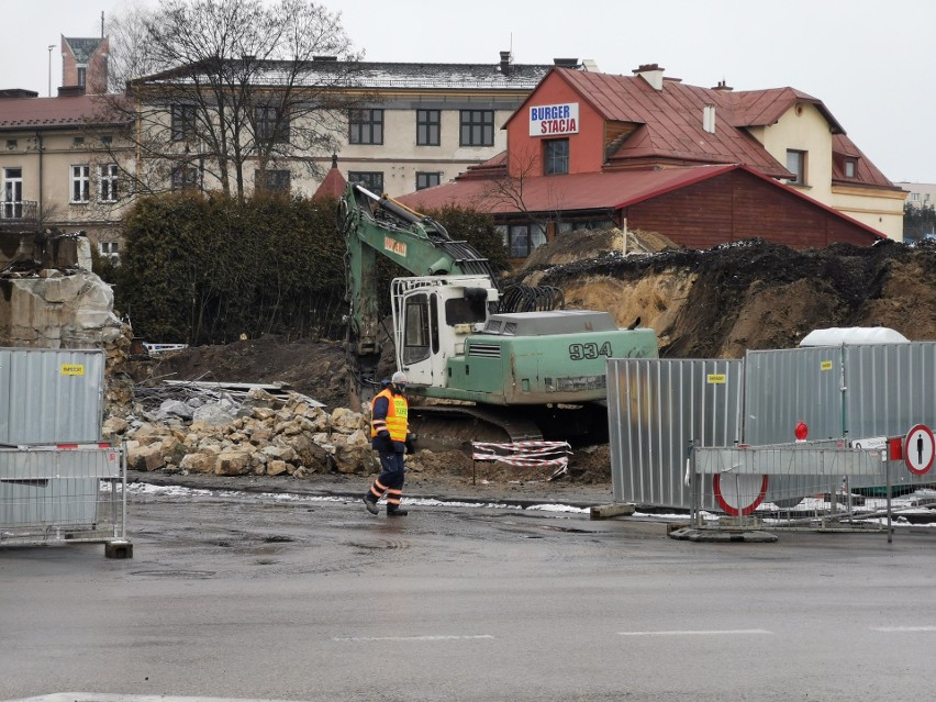 Trwa remont wiaduktów w Chrzanowie. Komunikacyjny paraliż. W godzinach szczytu lepiej omijać centrum miasta [ZDJĘCIA]