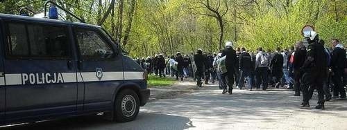 Toruńska policja zatrzymała 52 pseudokibiców