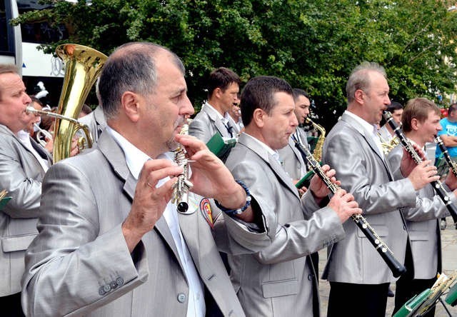 W piątek zaproszone orkiestry koncertowały na  Dużym Rynku oraz na Osiedlu Marianki w parku przy Małym Blankuszu