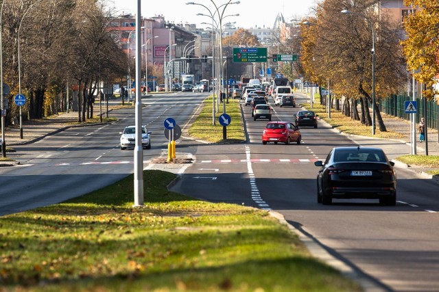 Ulica Lwowska w RzeszowieLiczba wypadków: 9Liczba zabitych: 0Liczna rannych: 9Liczba kolizji: 142Zdarzenia drogowe od 1 stycznia, do 30 września 2021 roku.