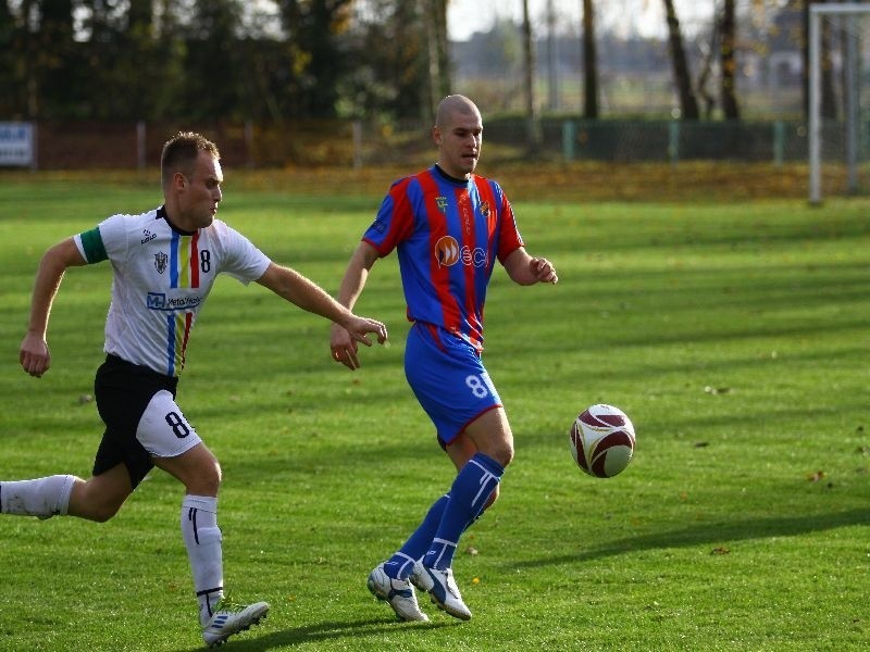 Piłka nożna - III liga. Victoria Chróścice - Odra Opole 2-3.