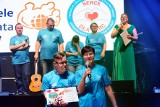 Na balu charytatywnym w Łodzi, goście pokazali serce. Organizatorzy zebrali pokaźną sumkę na pomoc chorym dzieciom