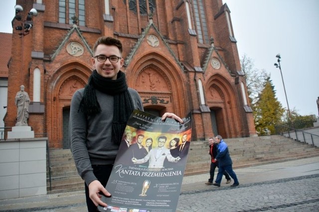 Koncert w kościele kojarzy się nam z podniosłą, kameralną atmosferą, ale takie mają niewielu odbiorców. Nie jestem rewolucjonistą, ale myślę, że "Kantata Przemienienia&#8221; wprowadzi spore zamieszanie &#8211; mówi kompozytor.