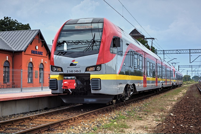 Tak wygląda pociąg Flir3. Pasażerowie mogą w nim korzystać z...