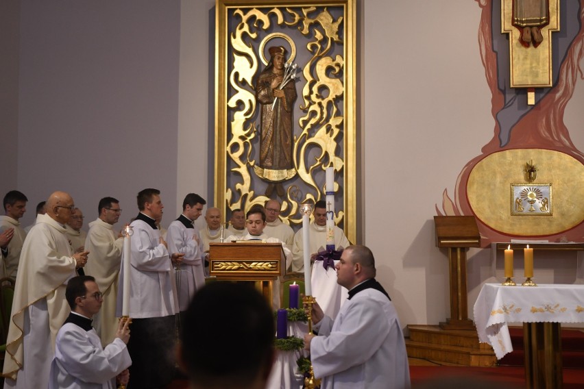 Uroczystość Niepokalanego Poczęcia Najświętszej Maryi Panny w Seminarium Duchownym w Radomiu. Siedmiu alumnów przyjęło strój duchowny