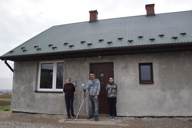 Wawrzeńczyce. Pomoc weszła w progi rodziny Klęków. Tam zadomowiła się na dobre