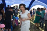Piknik rodzinny nad jeziorem Głuszyńskim odwiedziła minister Marlena Maląg [zdjęcia]