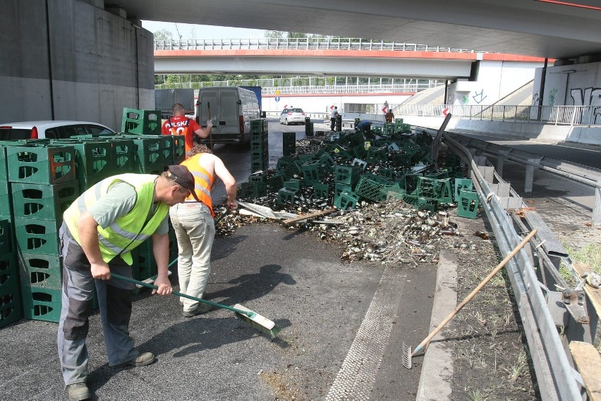 Wypadek na węźle DK86 i A4 w Katowicach. Przewrócił się TIR...