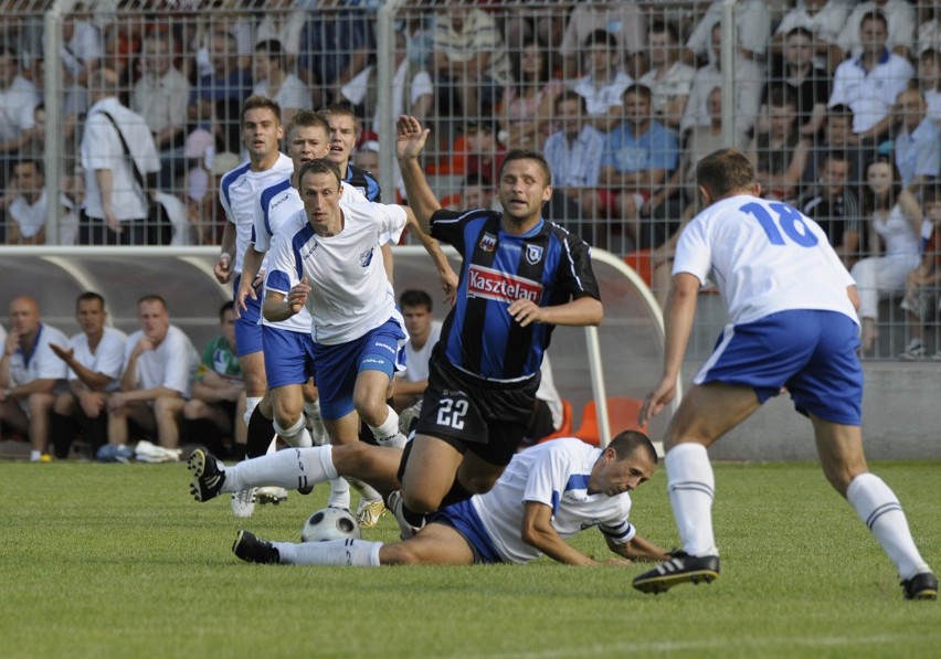 MKS Kluczbork wygral 2-1 z Zawiszą Bydgoszcz.