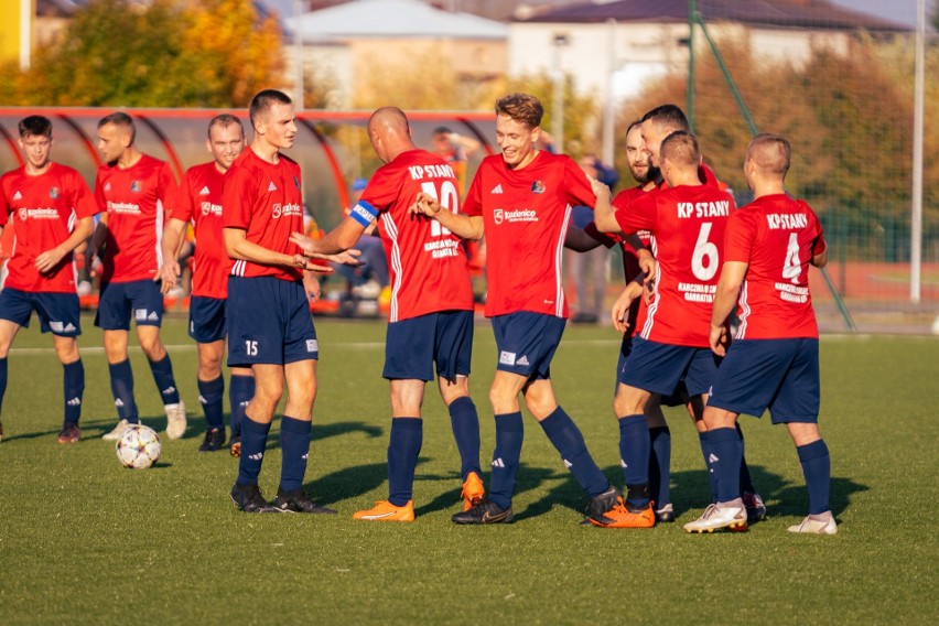 Piłkarze Mirax B Klasy rozegrali ostatnie mecze w rundzie jesiennej. Sprawdź wyniki ekip z regionu radomskiego [ZDJĘCIA, VIDEO]   