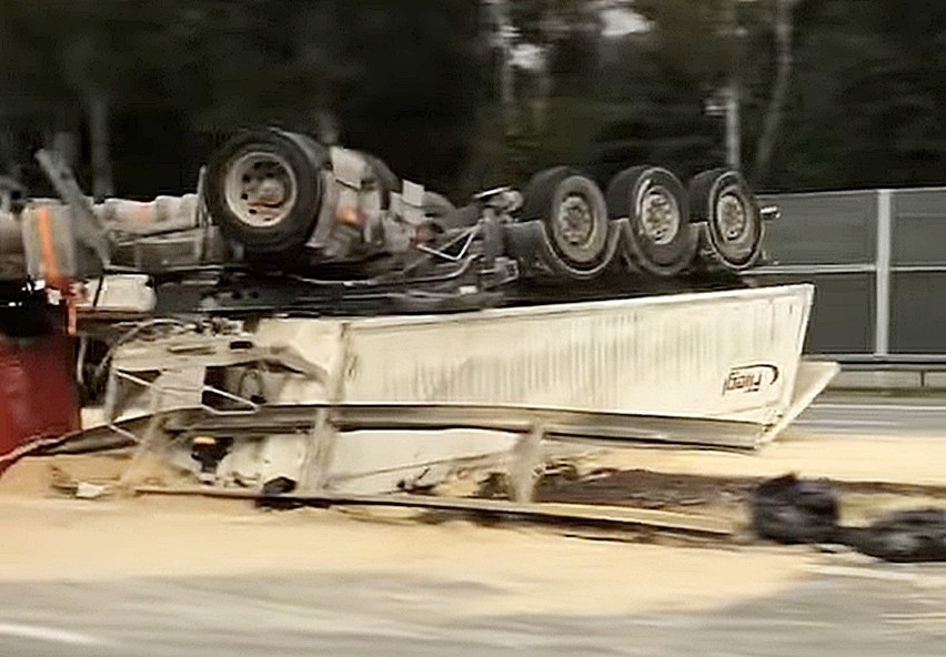 Wypadek ciężarówki na autostradzie A1