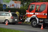 Wypadek na ulicy Głowackiego w Wieluniu. Doszło do zderzenia osobówki z motorowerzystą 