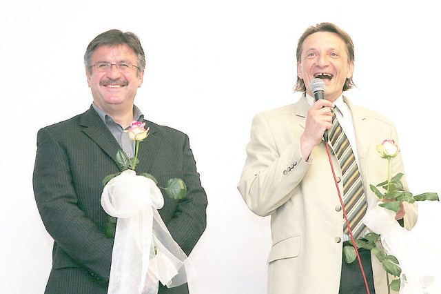 Maciej Polasik i Leszek Bonna, dyrektorzy szpitala mają powody do radości