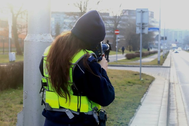 Parlamentarzyści chcą dodania jazdy bez ważnego prawa jazdy do listy poważnych wykroczeń drogowych, takich jak jazda pod wpływem alkoholu lub spowodowanie śmiertelnego wypadku drogowego