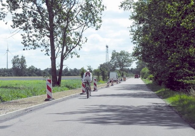 Na razie, jadąc z Bruskowa Wielkiego do Wielichowa, rowerzyści muszą korzystać z szosy. 