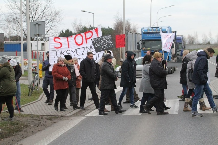 Protest przeciwko budowie fabryki silników Lufthansy pod...