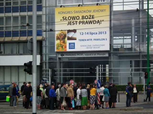 Świadkowie Jehowy: Trzydniowy Kongres rozpoczął się na MTP w Poznaniu