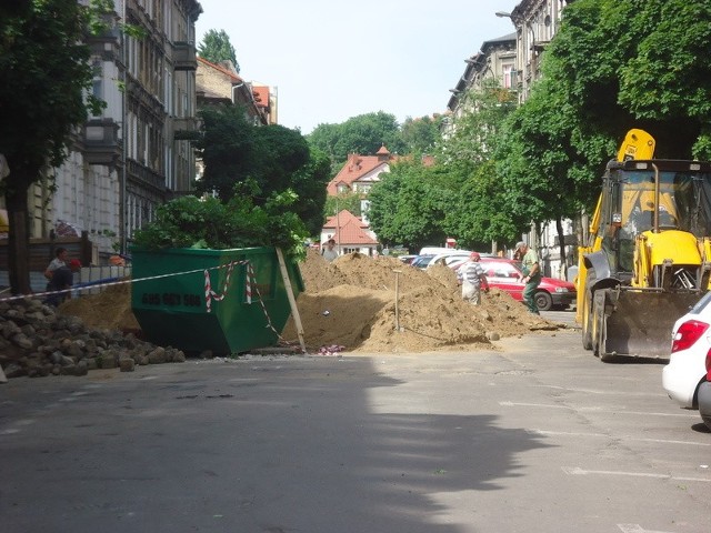 Taki widok czekał dziś kierowców, którzy próbowali przejechać ul. 30 Stycznia w Gorzowie.