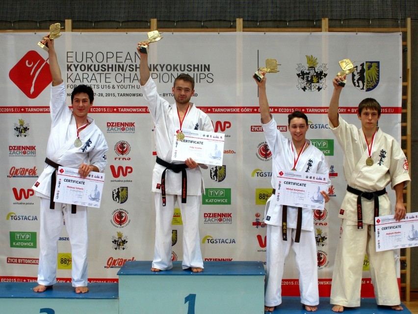 Przywieźli medale z mistrzostw Europy karate shinkyokushin [FOTO]
