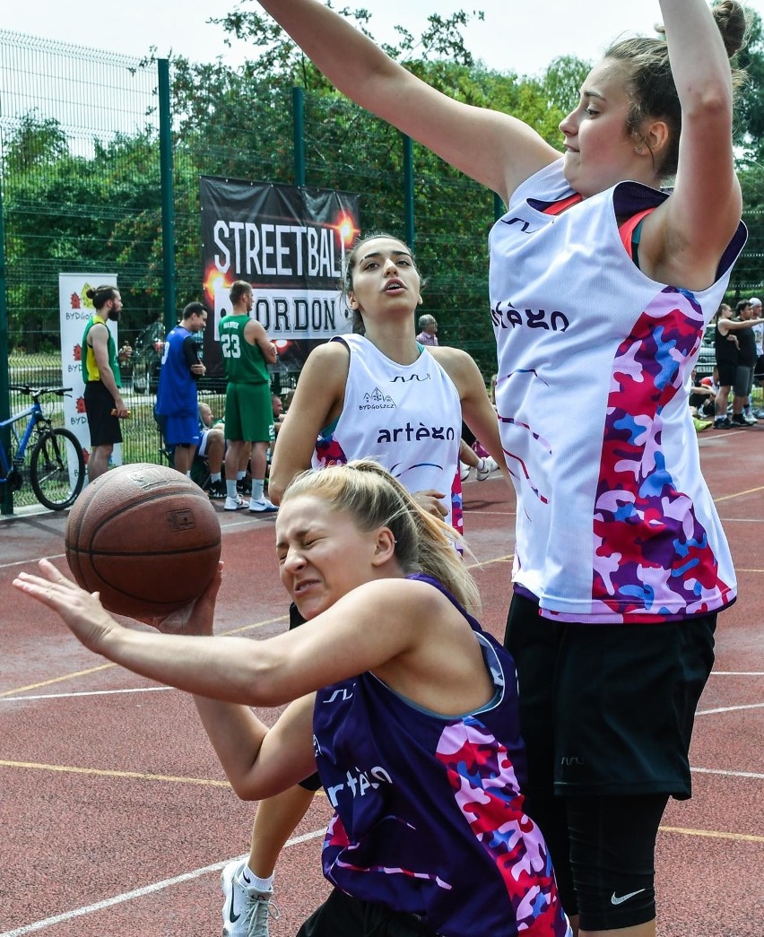 W sobotę (13 lipca) odbył się turniej Streetball w Fordonie....