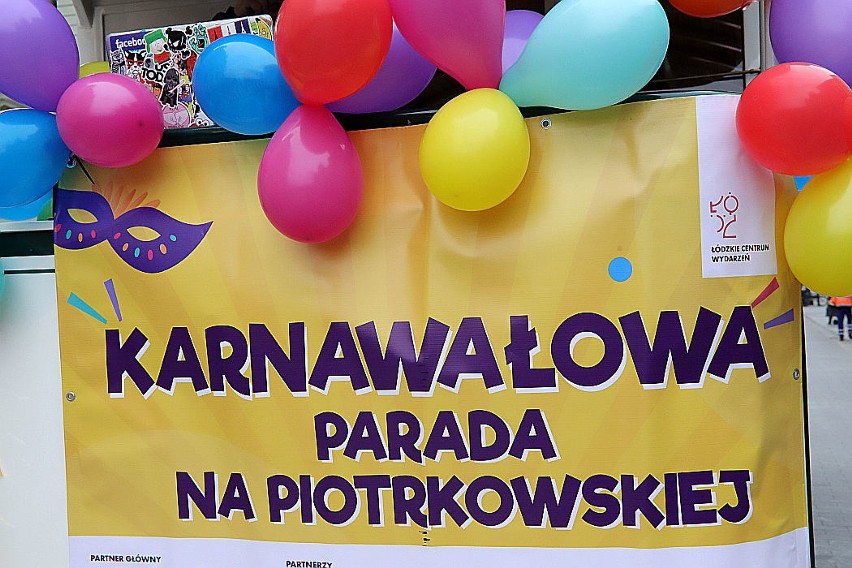 Parada karnawałowa w Łodzi. Korowód przebierańców przeszedł ulicą Piotrkowską. Zobaczcie zdjęcia!