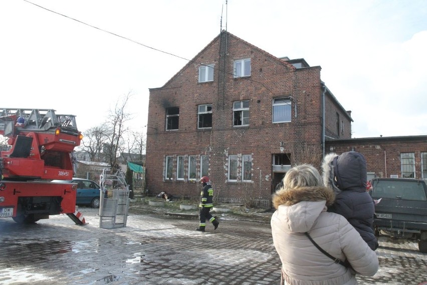 Wrocław: Pożar przy Rychtalskiej. Ewakuowana kobieta i...