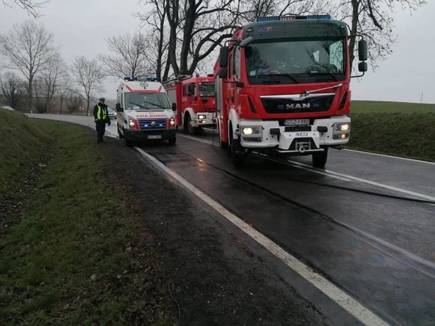 Wypadek w Sztumskiej Wsi. Nie żyje jedna osoba. Policja ustala przyczyny tragicznego zdarzenia [ZDJĘCIA]