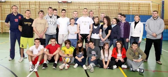 Na maturzystów z klasy sportowej XII Liceum Ogólnokształcącego w Radomiu zaczęła się właśnie wycieczka do Strasburga &#8211; nagroda w ramach akcji Maturzyści 2009/2010.