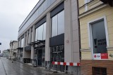 Wielka galeria handlowa powstaje w Częstochowie. Budynek ma już frontową elewację