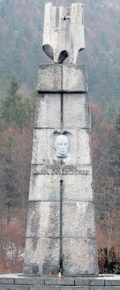 Pomnik gen. Świerczewskiego...