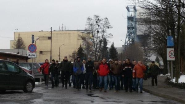 Strajk w JSW: Górnicy ruszyli na ulice. Będzie blokada...