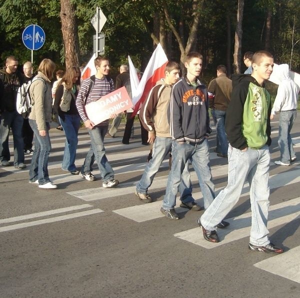 Przejście dla pieszych na ulicy Głowaczowskiej było zablokowane przez dwie godziny.