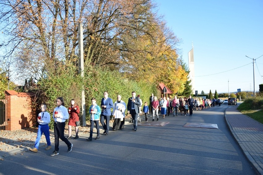 Mieszkańcy Kobylan i ich goście podczas obchodów 620-lecia...