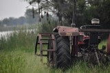 Wszczęto śledztwo w sprawie śmierci 1,5-rocznego chłopca, którego dziadek przejechał traktorem