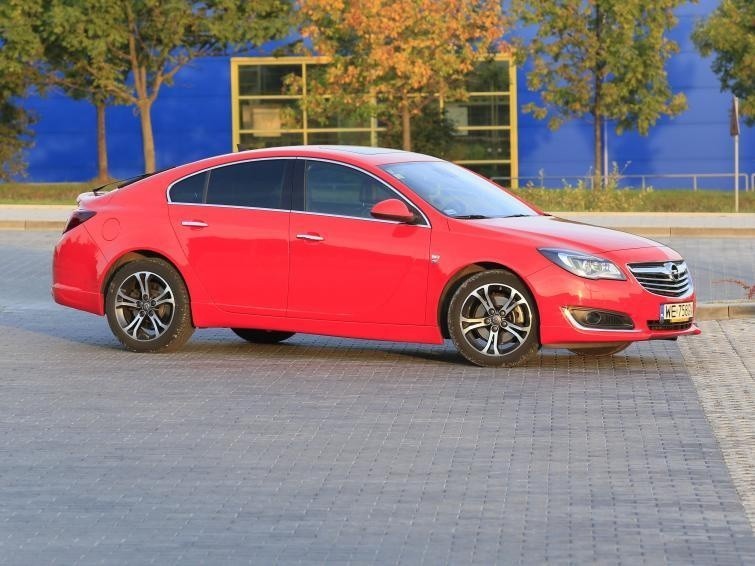 Testujemy: Opel Insignia 2.0 CDTI BiTurbo - szybka, ale czy...