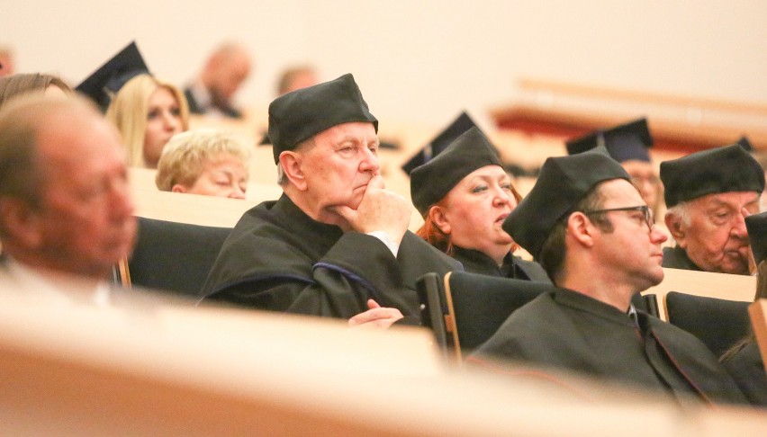 Wzrost wynagrodzeń najbardziej mają odczuć adiunkci,...