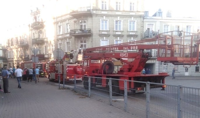 Pożar w Brzezinach - zasnął z papierosem, o mało nie zatruł się dymem