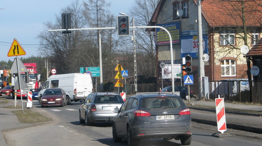 Obecnie przejazd przez Tworóg może zająć nawet 20 min. Na...