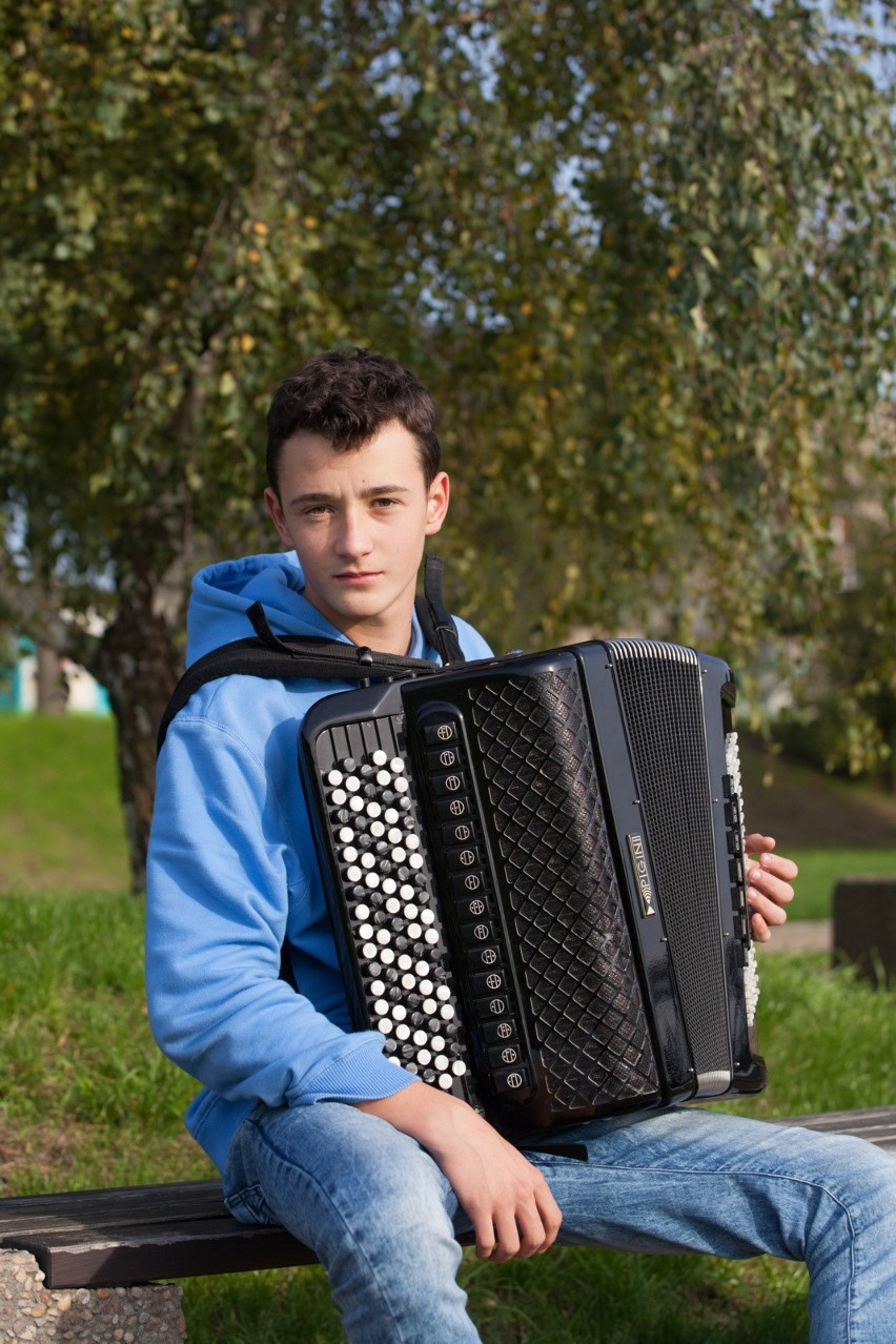 Lukas pochodzi z umuzykalnionej rodziny.