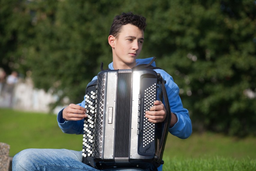 Lukas pochodzi z umuzykalnionej rodziny.