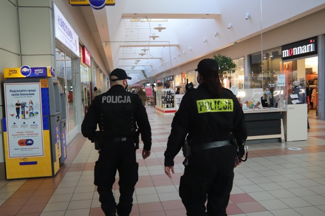 Ponad 44 proc. Polaków uważa, że rząd powinien jeszcze bardziej zaostrzyć kary wobec osób kradnących w sklepach. Przeciwnego zdania jest przeszło 21 proc. respondentów.