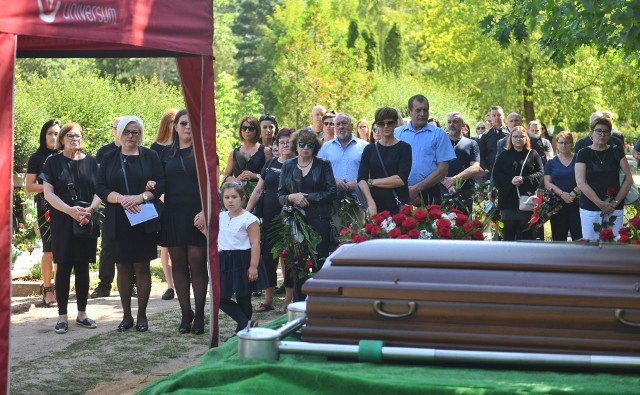 Pogrzeb Andrzeja Brzezińskiego odbył się 13 sierpnia. Spoczął na cmentarzu na Junikowie.