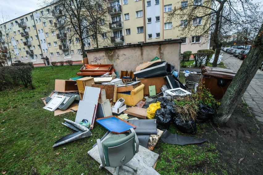 Podwyżki opłat za wywóz śmieci w Toruniu. Szok cenowy. Ile zapłacimy za toruńskie odpady? Znamy pierwsze prognozy!