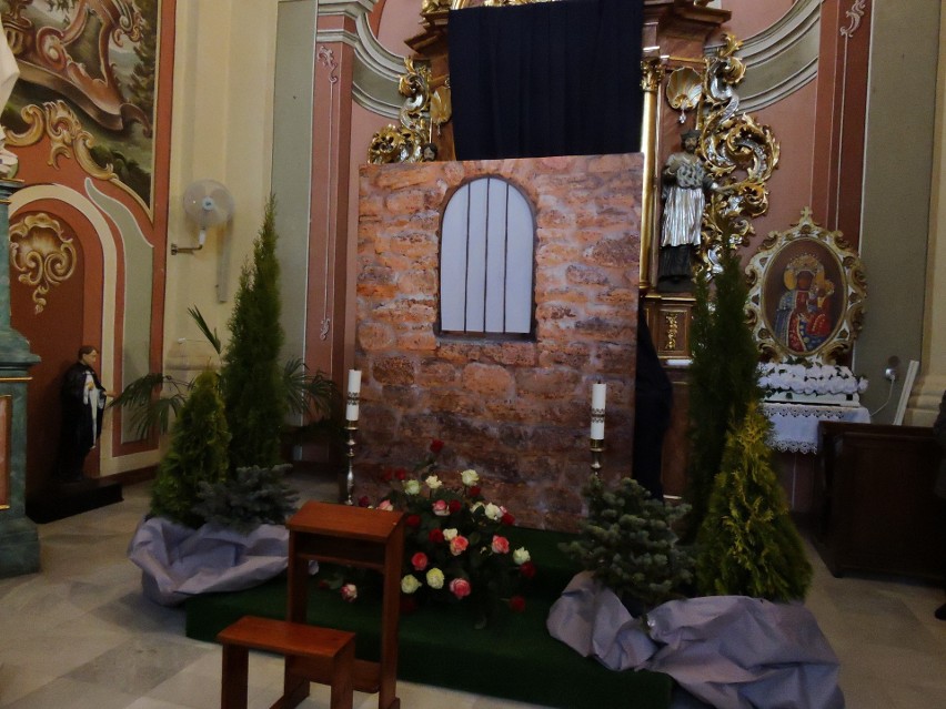 Groby Pańskie w Wielkanoc 2019 w Ostrołęce. Zobacz, jak wyglądają Groby w ostrołęckich parafiach