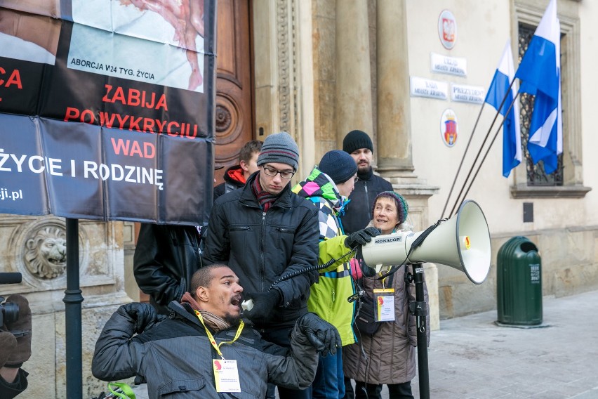 Kraków. Pary starające się  o dziecko nie dostaną pomocy od miasta [ZDJĘCIA]