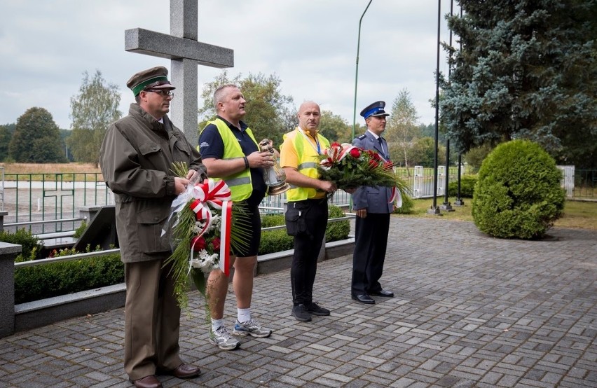 Rajd rowerowy policjantów „Szlakiem walki żołnierzy 73 Pułku Piechoty w obronie Śląska w 1939 roku” ZDJĘCIA