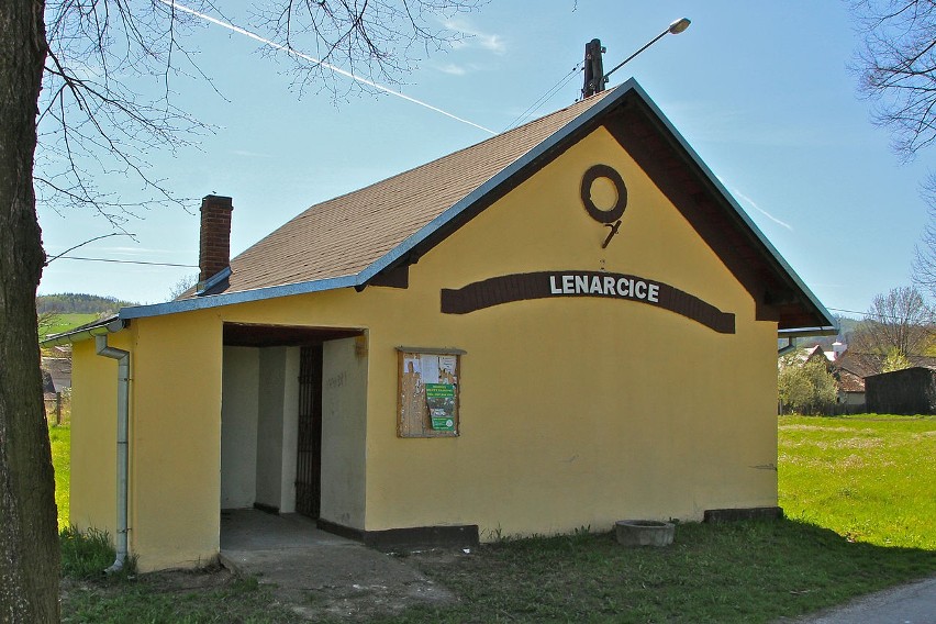 Lenarcice - gmina Głubczyce
Liczba mieszkańców - 60