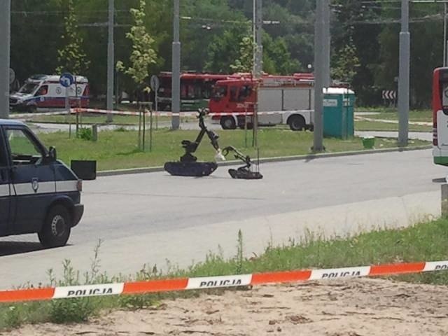 Alarm bombowy na Granitowej. Podejrzany pakunek w autobusie