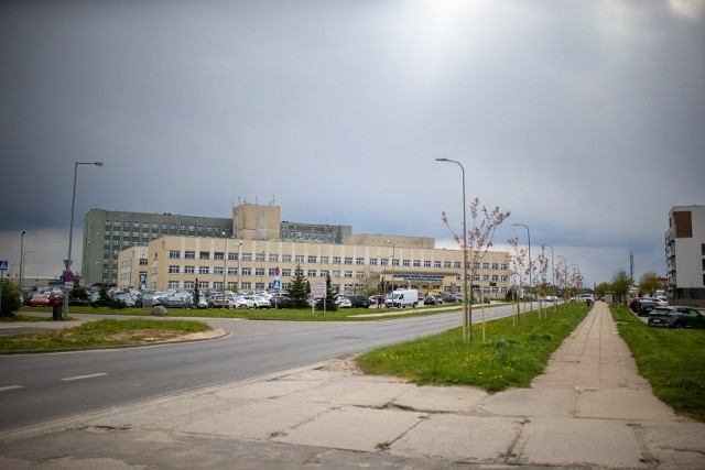 Lekarz, któremu pielęgniarki zarzuciły molestowanie i mobbing już nie pracuje w szpitalu w Słupsku. Sam złożył wypowiedzenie