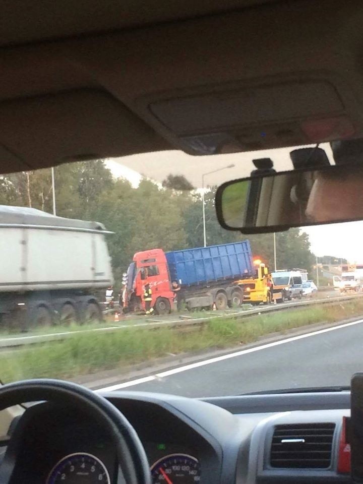 Wypadek na A4. Olbrzymi korek w kierunku Wrocławia